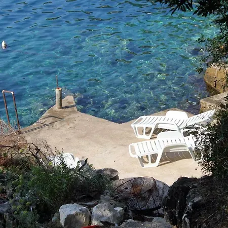Apartament By The Sea Ubli *